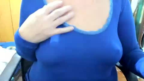 Snapshot of lailasensu chatting on 9, 6, 2026 LAILA online show from 9, 6, 2026