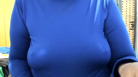 Snapshot of lailasensu chatting on 25, 6, 2026 LAILA online show from 25, 6, 2026