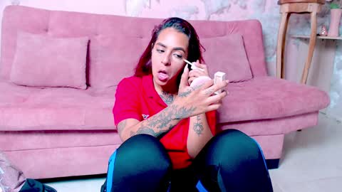 Laisy fox online show from 4, 2, 2025