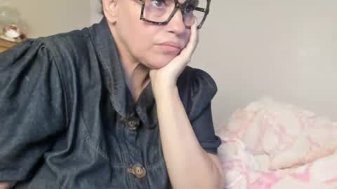 Naomi Rose online show from 23, 11, 2025