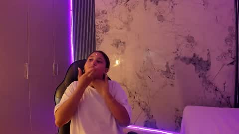 Laura online show from 9, 9, 2025