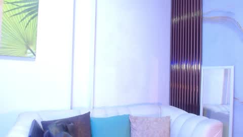 Laura online show from 9, 10, 2025