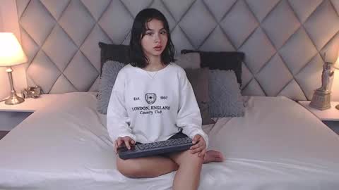 Snapshot of lalycastro chatting on 21, 1, 2025 Laly Castro online show from 21, 1, 2025