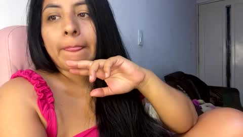 Snapshot of lamaravilla08 chatting on 5, 2, 2025 Mara online show from 5, 2, 2025