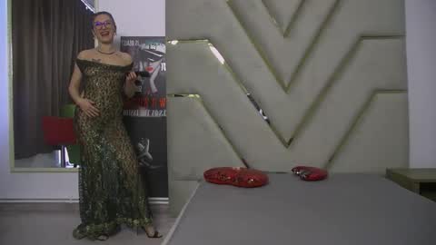 LanaBanner online show from 9, 9, 2025