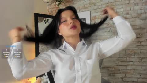  Lana  online show from 2, 2, 2025