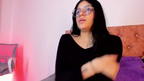 Snapshot of lana_dol chatting on 12, 1, 2025 ... . . ... online show from 12, 1, 2025