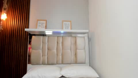 Lana     igauroraaaaaaaaa 1 online show from 21, 2, 2025