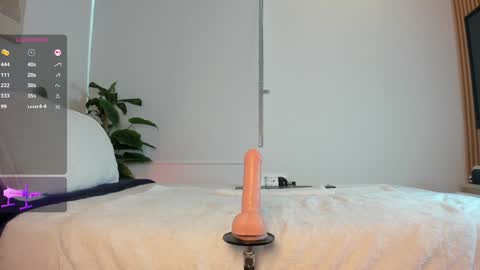 lana_kane_ online show from 20, 12, 2024