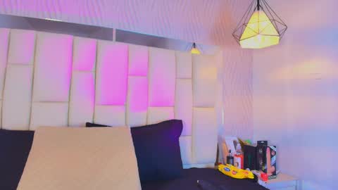 Vanessa  online show from 1, 6, 2026