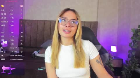 Lana online show from 28, 10, 2025