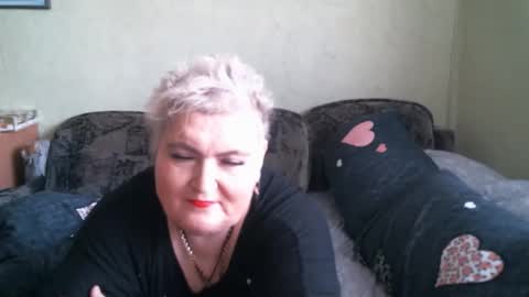 lanacat555 online show from 7, 4, 2026