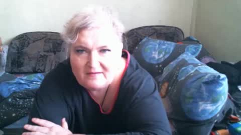 lanacat555 online show from 17, 4, 2026