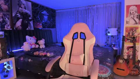 L A N A  online show from 5, 1, 2025