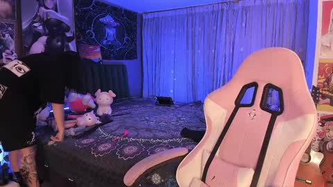 L A N A  online show from 10, 1, 2025