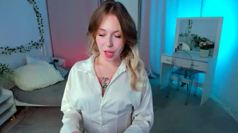 Lana online show from 17, 10, 2025