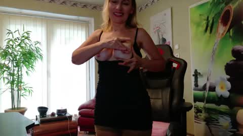 Snapshot of lanasweet9 chatting on 1, 8, 2026 Lana online show from 1, 8, 2026