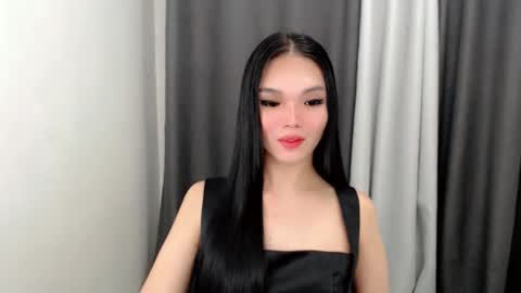 lanawyatt_ online show from 8, 11, 2025