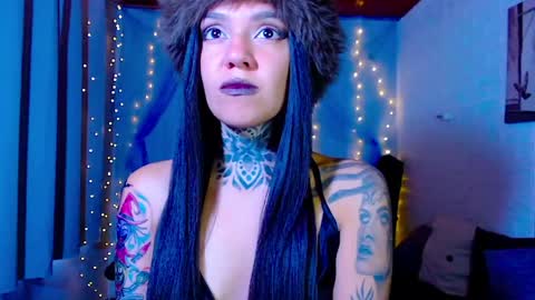 Snapshot of lannie_gonzales chatting on 8, 5, 2026 LANNIE online show from 8, 5, 2026