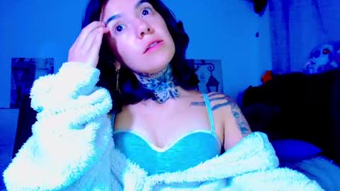 Snapshot of lannie_gonzales chatting on 13, 5, 2026 LANNIE online show from 13, 5, 2026