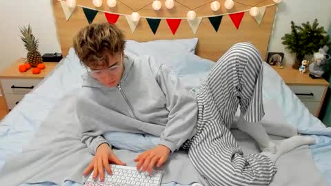 Fandi online show from 4, 1, 2025