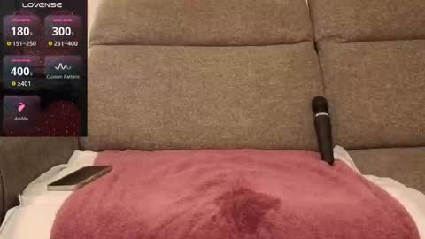 lapetitefrenchie83 online show from 11, 3, 2026