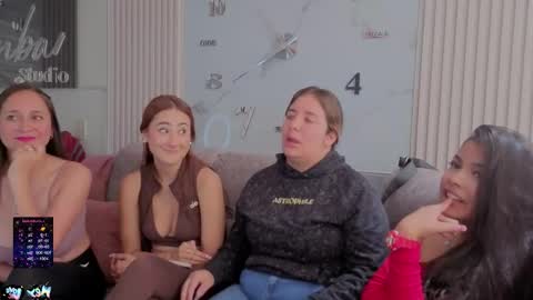 Snapshot of lara_as chatting on 4, 11, 2025 lara_as online show from 4, 11, 2025