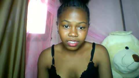 lara_belle online show from 28, 4, 2026