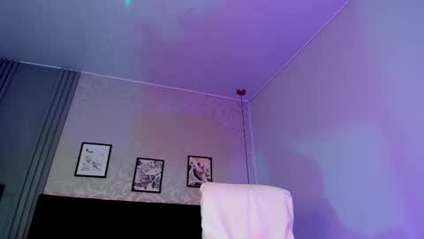 Snapshot of lara_bombshell chatting on 4, 3, 2025 Lara online show from 4, 3, 2025