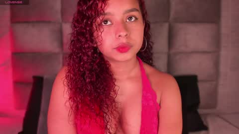 Snapshot of lara_jones_ chatting on 4, 2, 2025 Lara online show from 4, 2, 2025