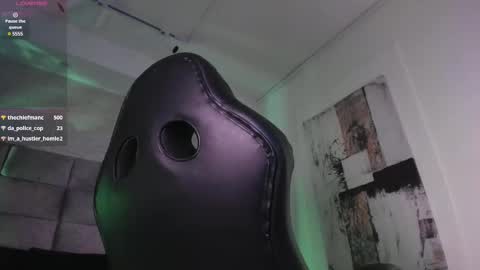 Snapshot of lara_jones_ chatting on 3, 3, 2025 Lara online show from 3, 3, 2025