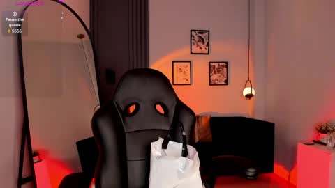 Snapshot of lara_madisson chatting on 25, 4, 2026 Lara Madisson online show from 25, 4, 2026