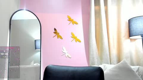      700  200   online show from 31, 1, 2025