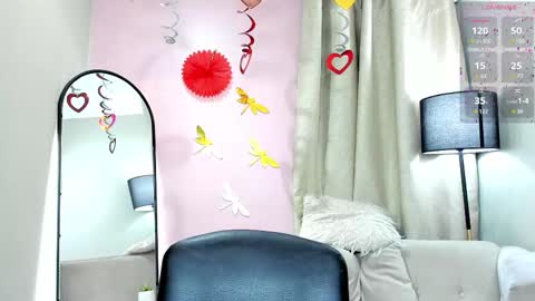      700  200   online show from 15, 2, 2025