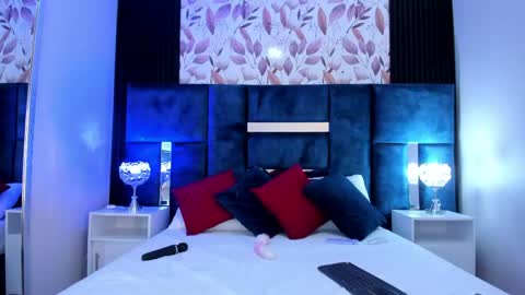 Snapshot of larabrook chatting on 19, 5, 2026 Lara online show from 19, 5, 2026