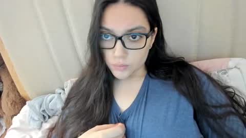 lara online show from 28, 5, 2026