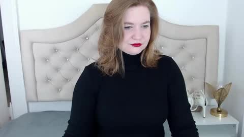 LaraFlirt online show from 2, 1, 2025