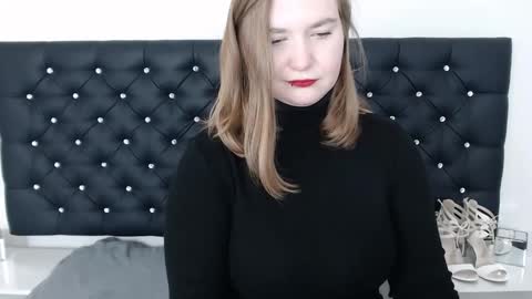 LaraFlirt online show from 12, 2, 2025