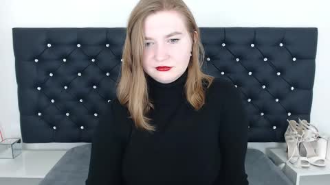 LaraFlirt online show from 5, 3, 2025