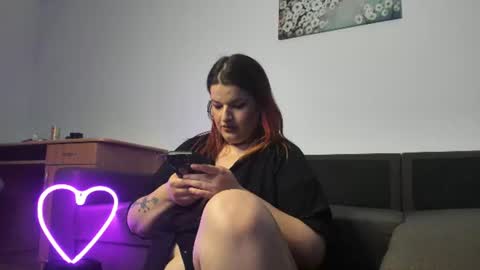 Lara Hartt  online show from 10, 6, 2026