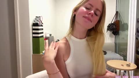 Stella online show from 3, 3, 2026