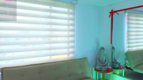 Lara  online show from 8, 1, 2025