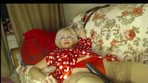 laralhotr online show from 3, 1, 2025