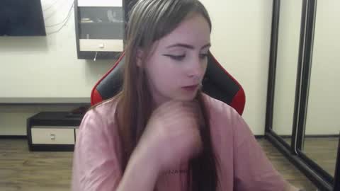 Laralianna online show from 25, 12, 2024