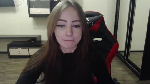 Laralianna online show from 5, 1, 2025