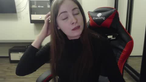 Laralianna online show from 7, 2, 2025