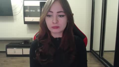 Laralianna online show from 9, 2, 2025