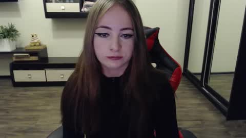 Laralianna online show from 13, 9, 2025