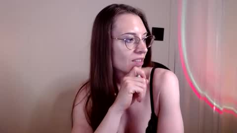 larawintersxxx online show from 9, 6, 2026