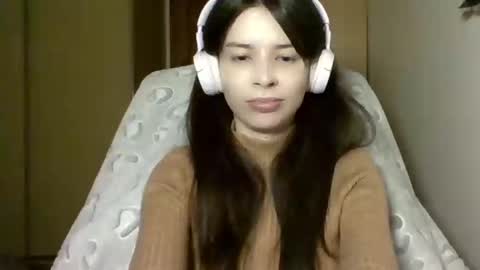 Snapshot of laricenature chatting on 2, 3, 2025 Larice online show from 2, 3, 2025